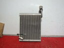 【中古】中古部品 アクア NHP10 A/Cクーリングユニット 【3331010800-001717896360800】