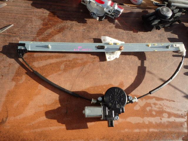 【中古】中古部品 ビアンテ CCEFW 右フロントドアレギュレータ・モーター 【3331010800-001648292013120】