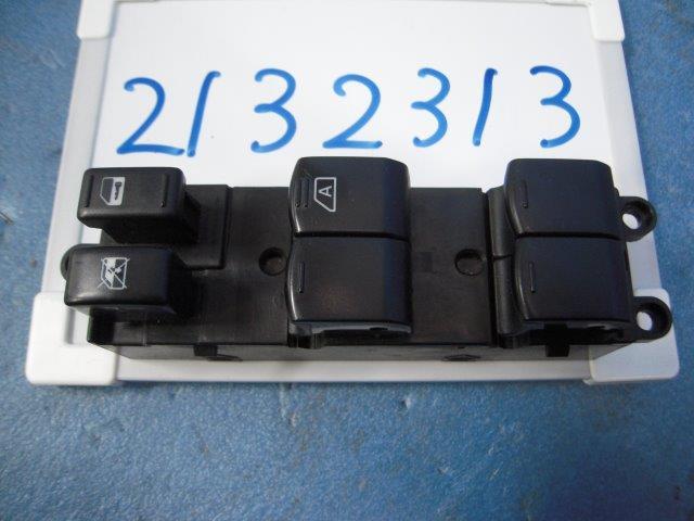 【中古】中古部品 キューブ BZ11 パワーウインドウスイッチ 【3310390100-001705949661900】