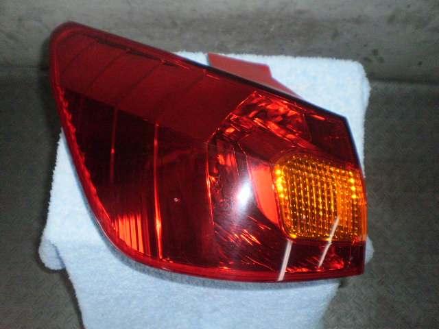 【中古】中古部品 カルディナ AZT241W 左テールランプ 【3310420000-000930205415600】