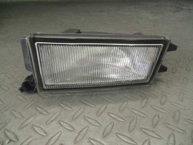【中古】中古部品 セドリック HY34 左フォグランプ 【3310420000-000915881610950】