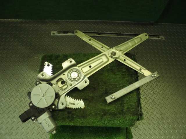 【中古】中古部品 オッティ H92W 左フロントドアレギュレータ・モーター 【3310420000-001410953813220】