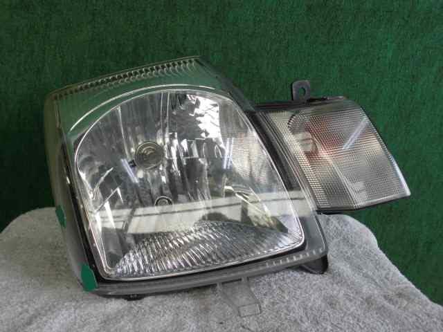 【中古】中古部品 アルト HA24V 右ヘッドランプ 【3310420000-001531669810800】
