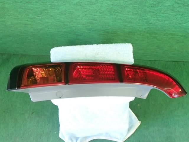 【中古】中古部品 ストリーム RN1 左テールランプ 【3310420000-001121185115600】