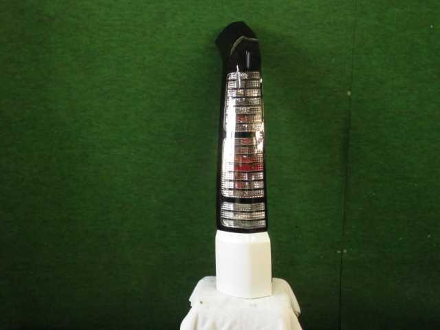 【中古】中古部品 ステップワゴン RF5 左テールランプ 【3310420000-001432440915600】