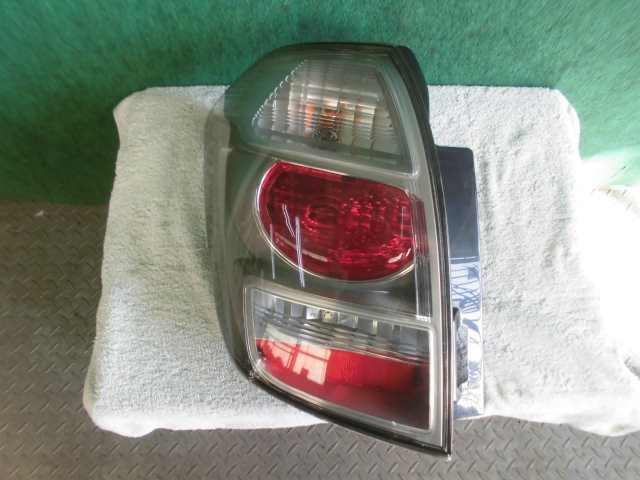 【中古】中古部品 ラクティス SCP100 左テールランプ 【3310420000-000002059215600】