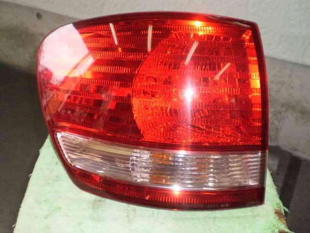 【中古】中古部品 イプサム ACM21W 左テールランプ 【3310420000-000885412815600】