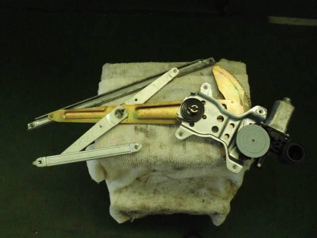 【中古】中古部品 bB NCP31 左フロントドアレギュレータ・モーター 【3310420000-001315904913220】