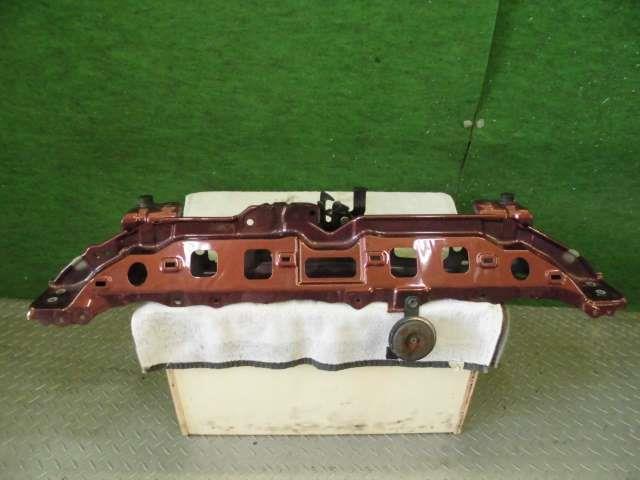 【中古】中古部品 ヴィッツ SCP90 ラジエータコアサポート 【3310420000-001436151617180】