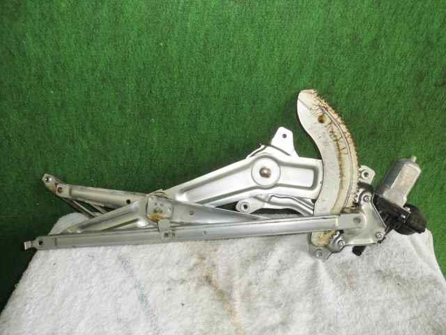 【中古】中古部品 ミラ L250S 右フロントドアレギュレータ・モーター 【3310420000-001512759213120】