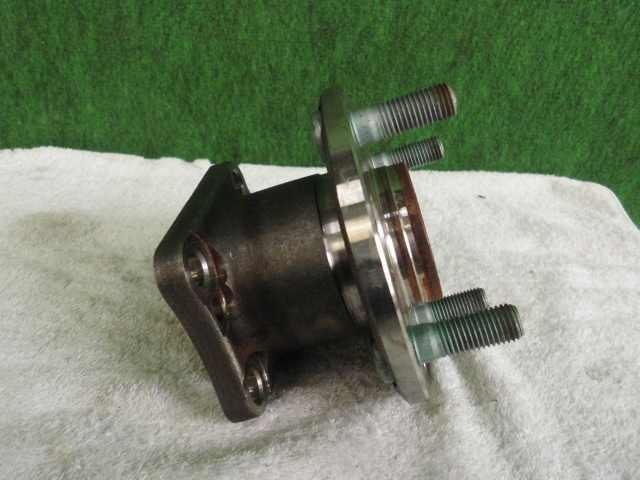 【中古】中古部品 デミオ DE3FS リアハブ 【3310420000-001491416144470】