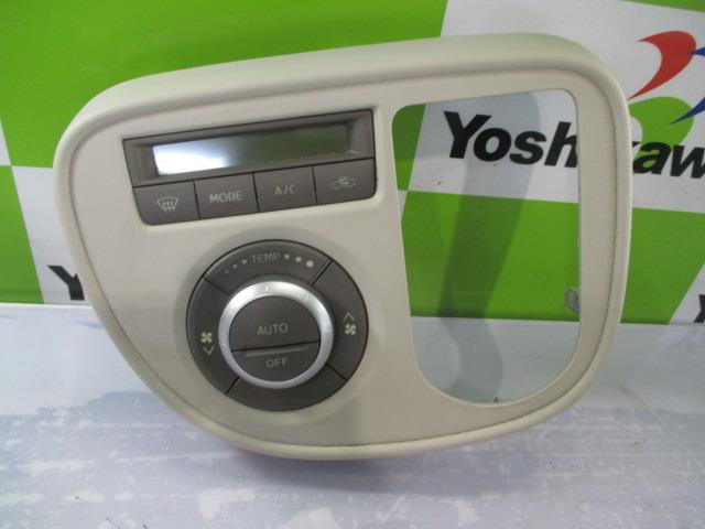 【中古】中古部品 ミラココア L675S A/Cスイッチパネル 【3330530100-000004794860900】