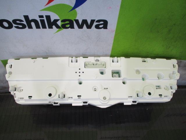 【中古】中古部品 ムーヴキャンバス LA800S スピードメーター 【3330530100-000004804861400】 3