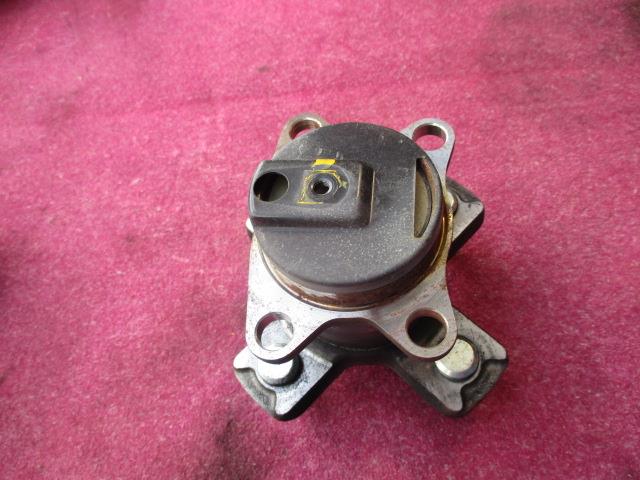 【中古】中古部品 N−WGN JH1 リアハブ 【3310190100-000213046844470】