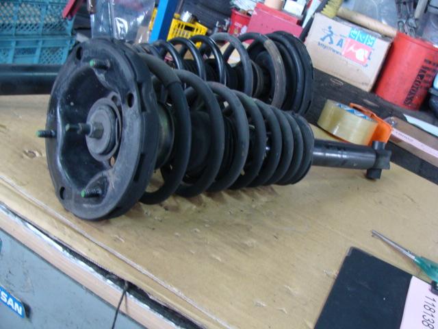 【中古】中古部品 ブルーバード SU14 右フロントストラット 【3340220100-000806832550110】