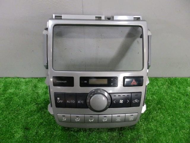 【中古】中古部品 イプサム ACM21W A/Cスイッチパネル 【3260250000-001699831460900】