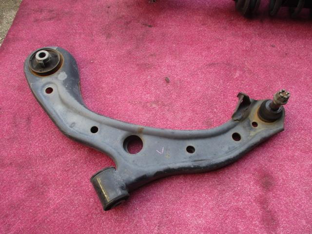 【中古】中古部品 N−BOXスラッシュ JF1 左フロントロアアーム 【3310190100-000213049651740】