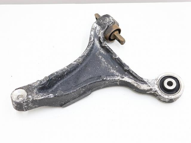【中古】中古部品 ボルボ 70シリーズ SB5244AWL 右フロントロアアーム 【3310070100-000153016451720】