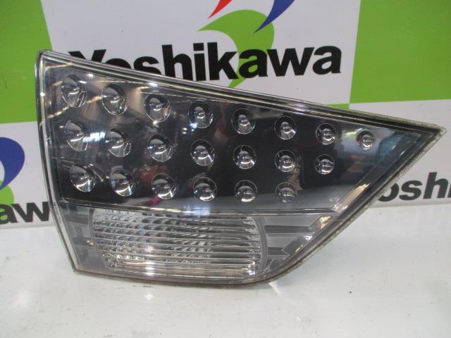 【中古】中古部品 アウトランダー CW5W リアフィニッシャーパネル 【3330530100-000004771915200】