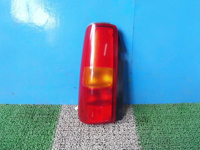 【中古】中古部品 ジムニー JB23W 左テールランプ 【3330440100-001458465115600】