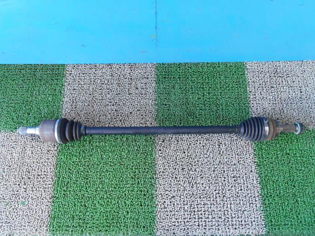 【中古】中古部品 キャリィ DA63T 右フロントドライブシャフト 【3330440100-001528895742100】