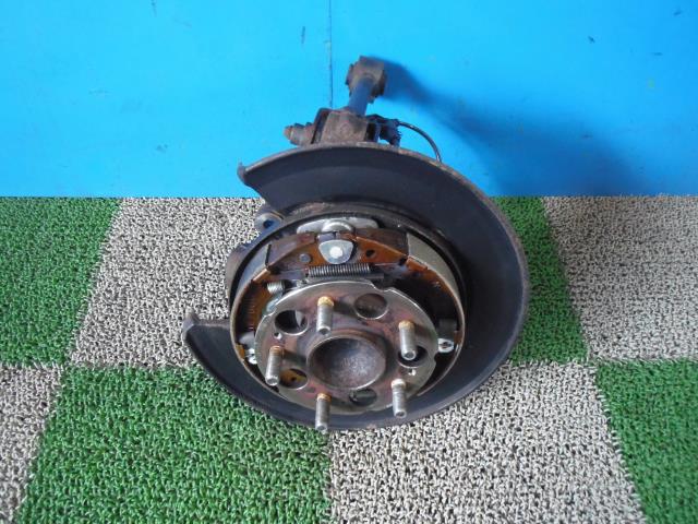 【中古】中古部品 オデッセイ RB1 右リアナックルハブ 【3330440100-001663995644410】