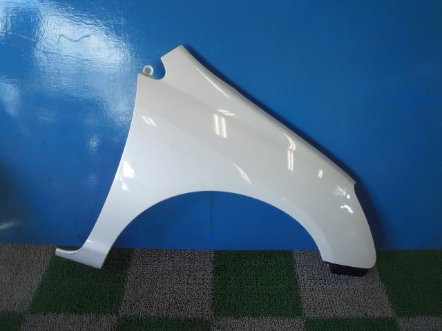【中古】中古部品 シビック EU3 右フロントフェンダー 【3330440100-001462051710600】
