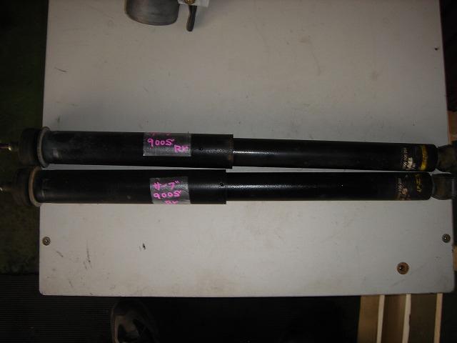 【中古】中古部品 サーブ 900 DB204I 左リアショックアブソーバー 【3330440100-000562906650800】