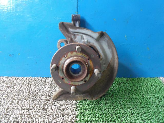 【中古】中古部品 エッセ L245S 左フロントナックルハブ 【3330440100-001608359244340】