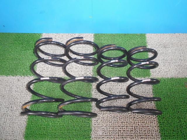 【中古】中古部品 イプサム ACM26W スプリングセット 【3330440100-001334879257900】