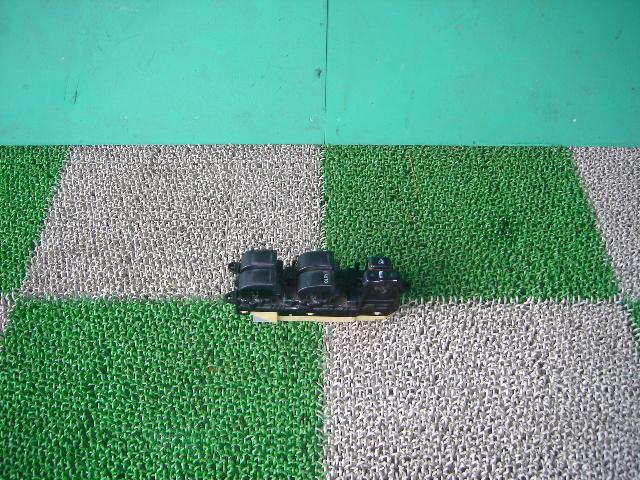 【中古】中古部品 エスティマ ACR40W パワーウインドウスイッチ 【3330440100-000994070661900】