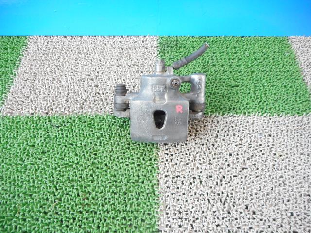 【中古】中古部品 キャリィ DD51T 右フロントキャリパー 【3330440100-001293002344330】