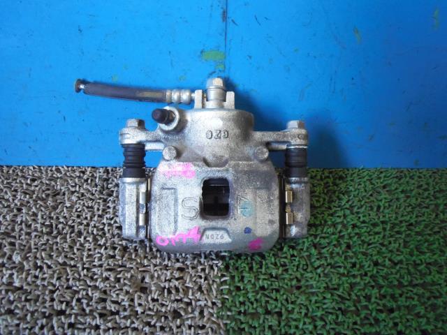 【中古】中古部品 アルト HA36S 右フロントキャリパー 【3330440100-001689952544330】