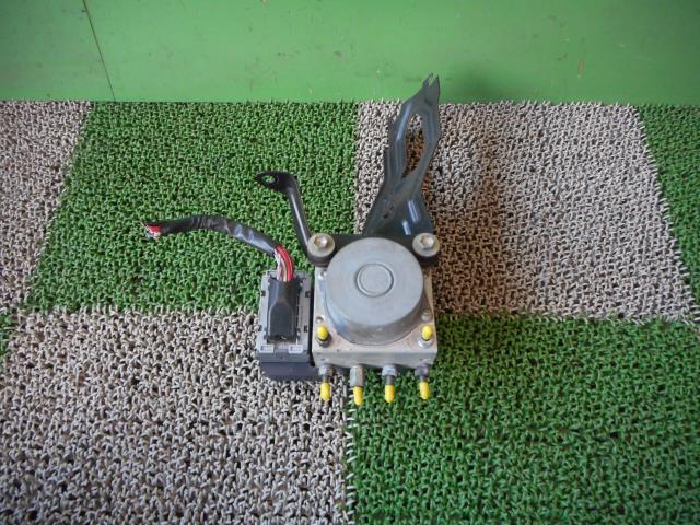 【中古】中古部品 パレット MK21S ABSアクチュエーター 【3330440100-001217784642500】
