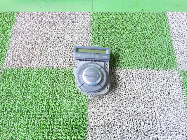 【中古】中古部品 ミラ L285S A/Cスイッチパネル 【3330440100-001267540560900】