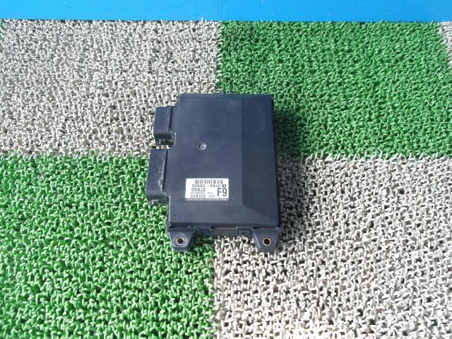 【中古】中古部品 ワゴンR MH21S エンジンコンピューター 【3330440100-001307402863100】