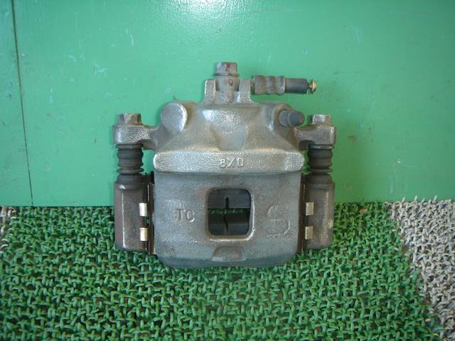 【中古】中古部品 ワゴンR MC21S 左フロントキャリパー 【3330440100-001189068444360】
