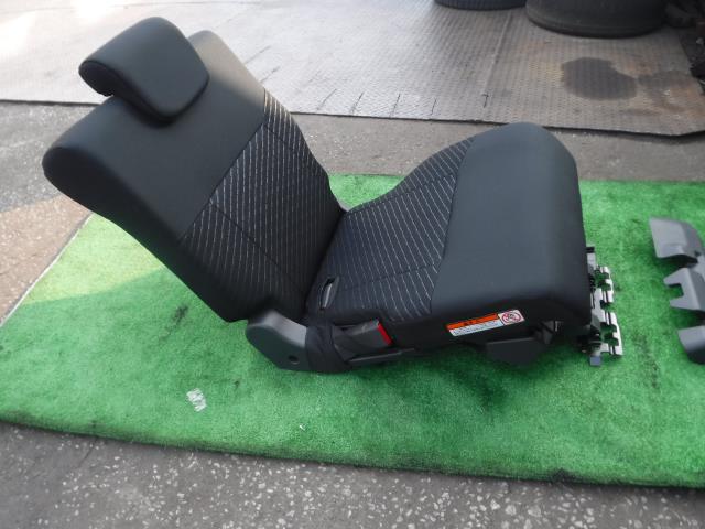 【中古】中古部品 タンク M910A リアシート 【3330450100-001539929570800】