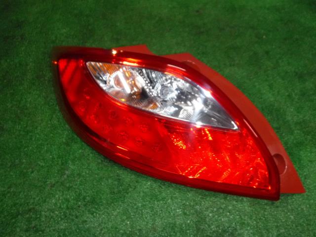 【中古】中古部品 デミオ DE3FS 左テールランプ 【3330450100-001595373915600】