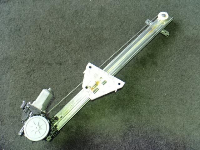 【中古】中古部品 モコ MG33S 左フロントドアレギュレータ・モーター 【3330450100-001339652013220】