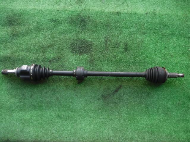 【中古】中古部品 アクア NHP10 右フロントドライブシャフト 【3330450100-211201000142100】