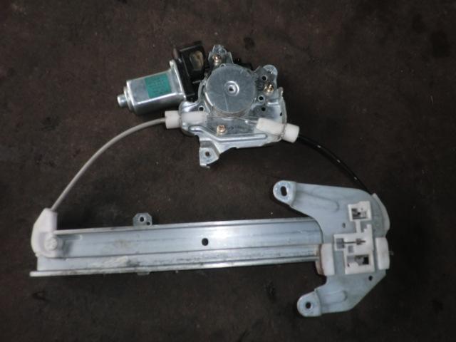 【中古】中古部品 ティアナ TNJ31 右リアドアレギュレータ・モーター 【3330450100-000924219913320】