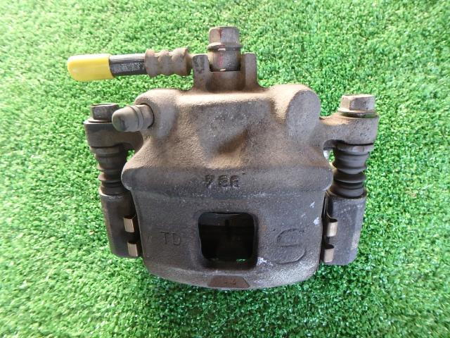 【中古】中古部品 ワゴンR MH21S 右フロントキャリパー 【3330450100-001406755544330】