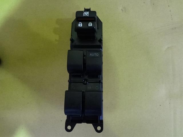 【中古】中古部品 ラクティス NCP100 パワーウインドウスイッチ 【3330460100-001477418461900】