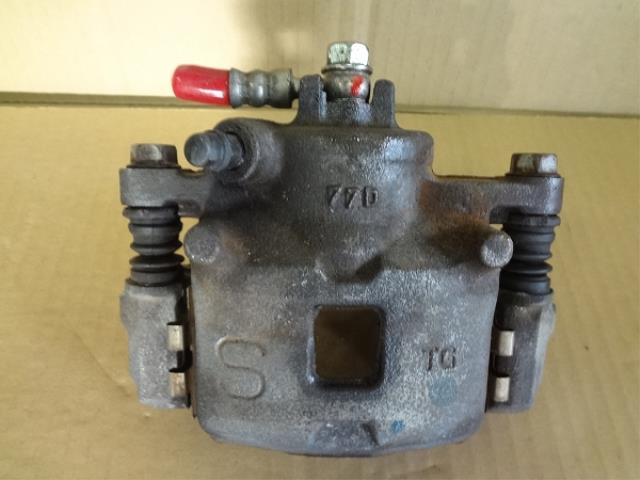 【中古】中古部品 キャリィ DA16T 左フロントキャリパー 【3330460100-001684393244360】