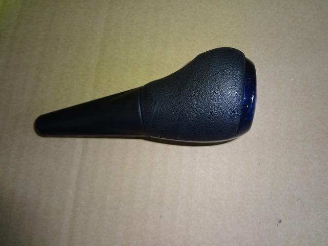 【中古】中古部品 アクア NHP10 シフトレバー 【3330460100-001363313137850】
