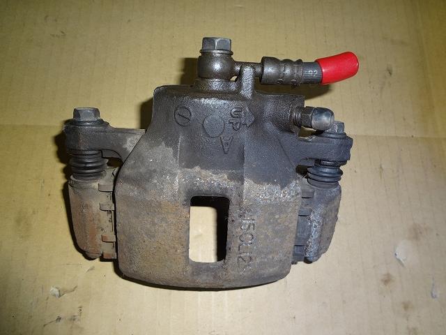 【中古】中古部品 アクティ HA4 右フロントキャリパー 【3330460100-001379986644330】