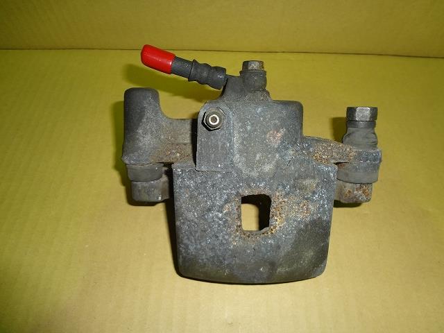 【中古】中古部品 プレオ RA2 右フロントキャリパー 【3330460100-001368048744330】