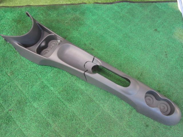 【中古】中古部品 フィアット 500 31209 コンソールボックス 【3330200100-210104000077100】