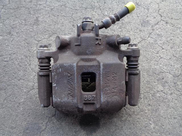 【中古】中古部品 サンバー TT2 右フロントキャリパー 【3340080100-001625549744330】